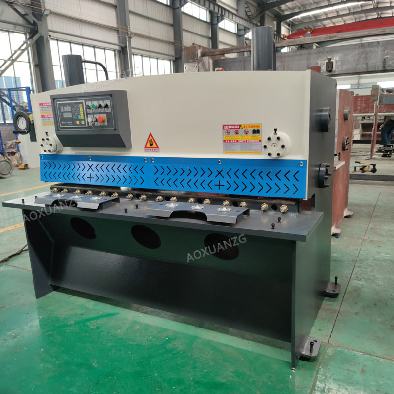 Metal Steel Plate Hydraulic Guillotine Shearing Machine For 6mm Thinkness