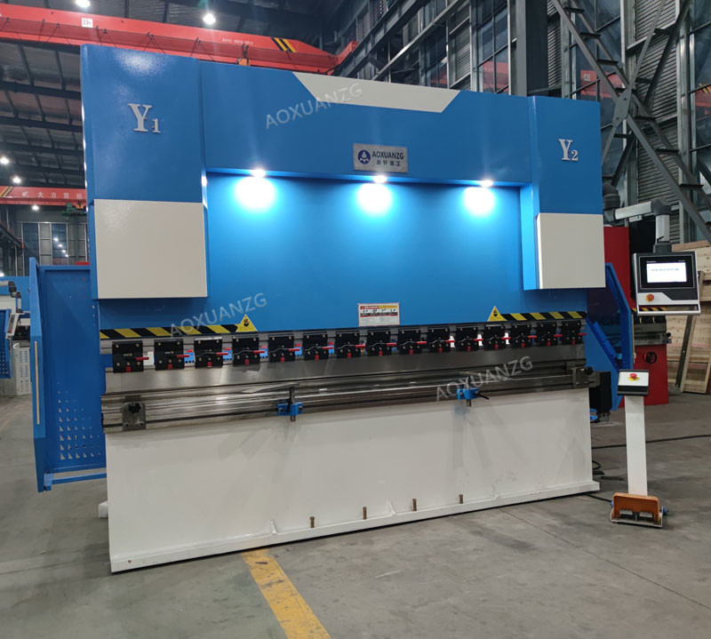 DA53T 3 / 4 Axis Hydraulic Press Brakes CNC Bending WIth Electric Compensation