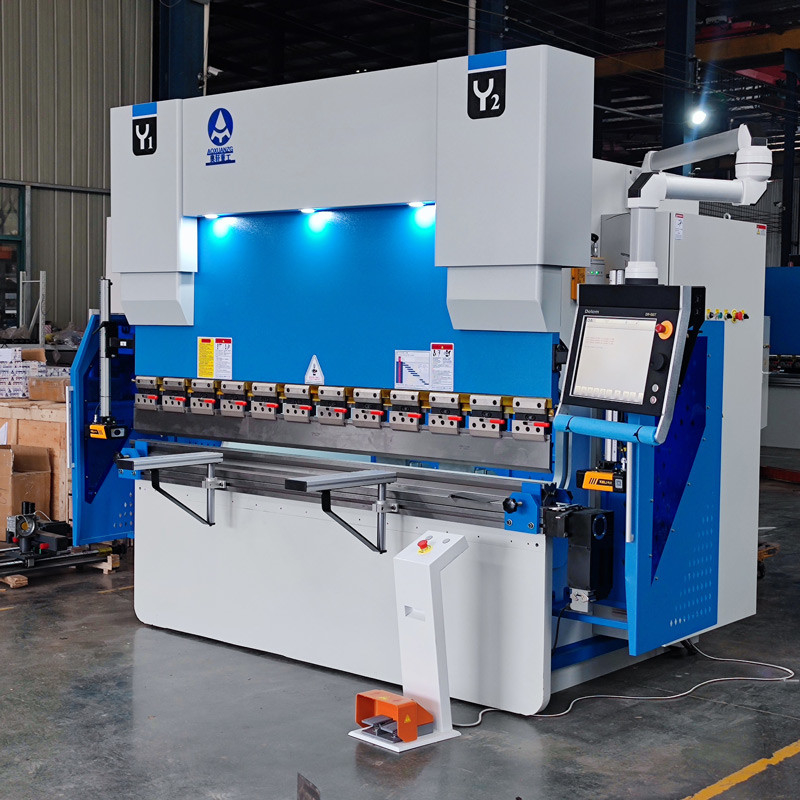 DA66T 100T 2500 8+1 Axis Press Brake With Electric Crowning And Laser Protection
