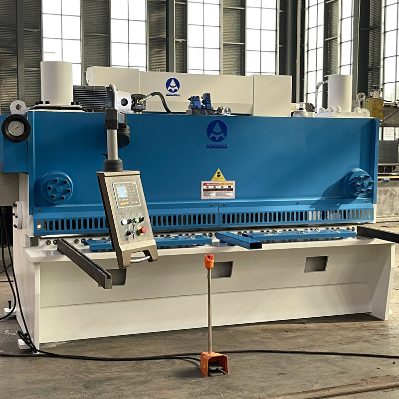 Hydraulic CNC High Power Guillotine Shearing Machine  QC11K 8×2500 8mm 8 Feet