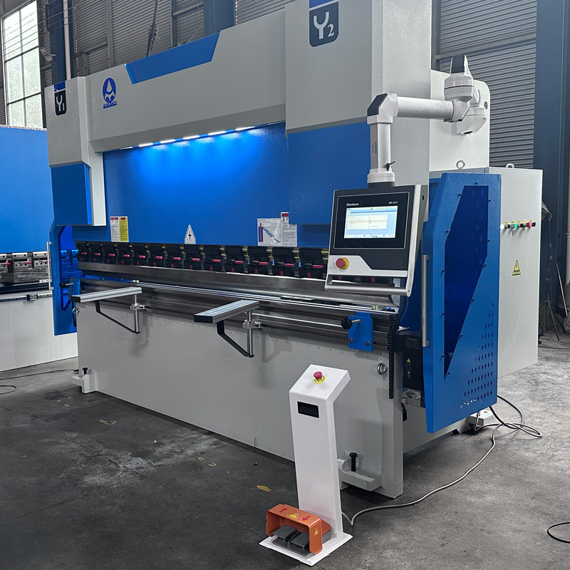 Hydraulic Press Brake CNC Bending Machine DA53T 170T 3200 4+1 Axis  With Electric Crowning