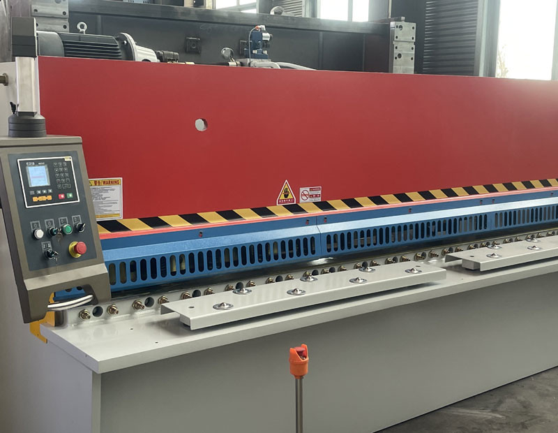 QC12K-6*3200mm Hydraulic Shears Cutting Metal Plate Price CNC Press Shearing Machine