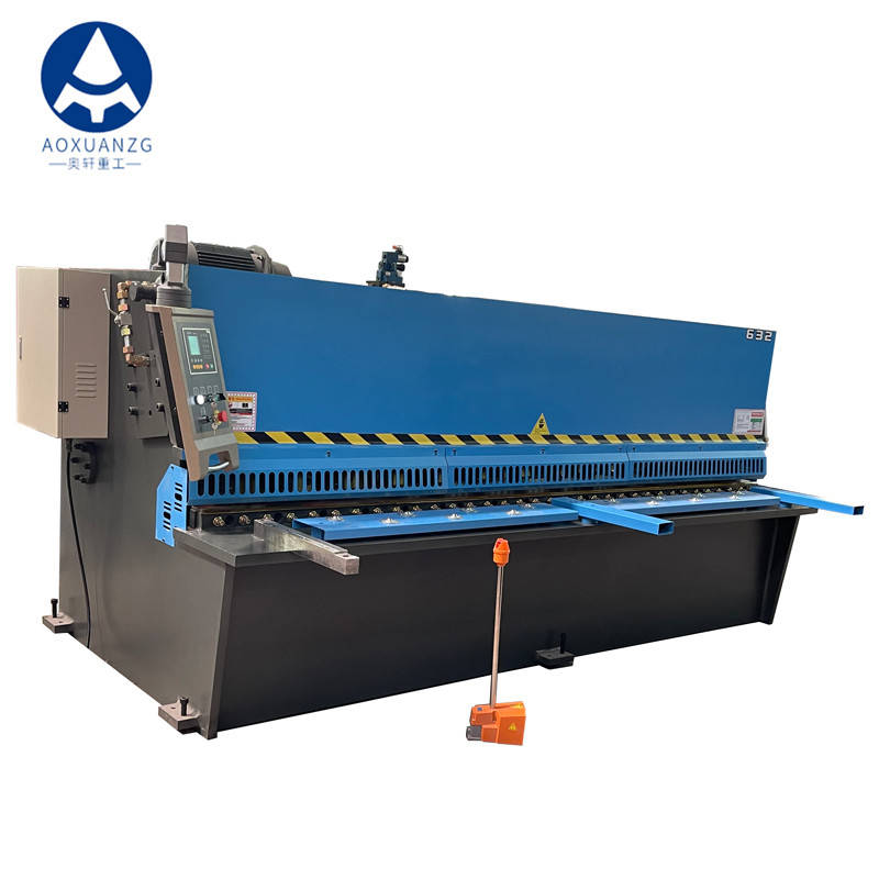 CNC Hydraulic Swing Shearing Machine 3200mm Cutting Width 3900x1750x1900mm Overall Dimension 20-500mm Back Gauge Range