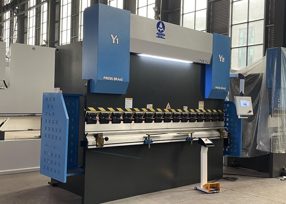 Wc67y 160T Stainless Steel CNC Hydraulic Press Brake 2 Axis 3200MM