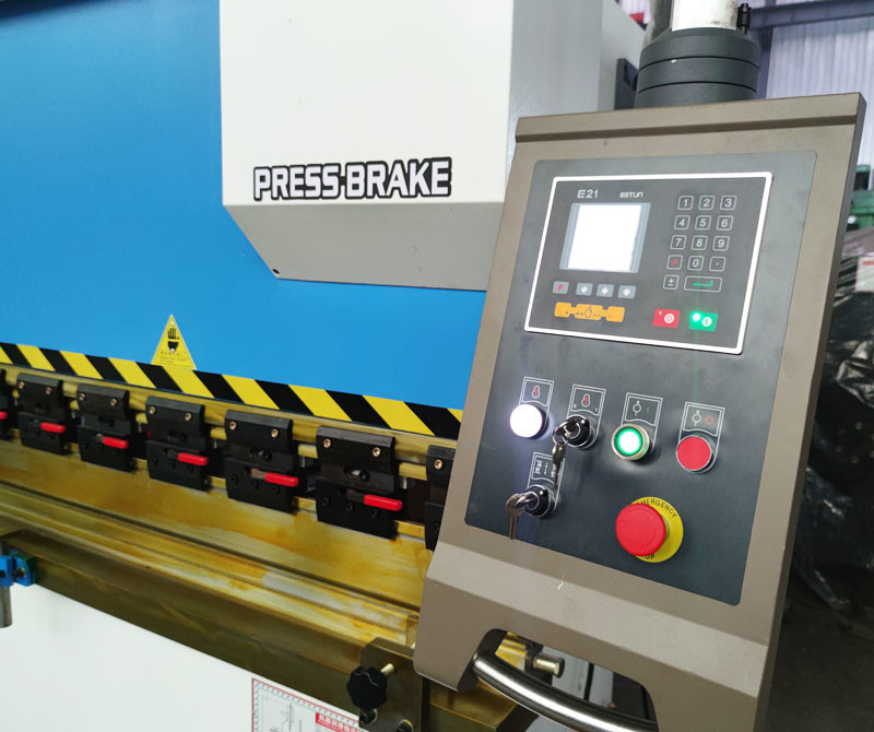 1000KN 3200mm CNC Press Bending Machine E21 With CE Certifictaion