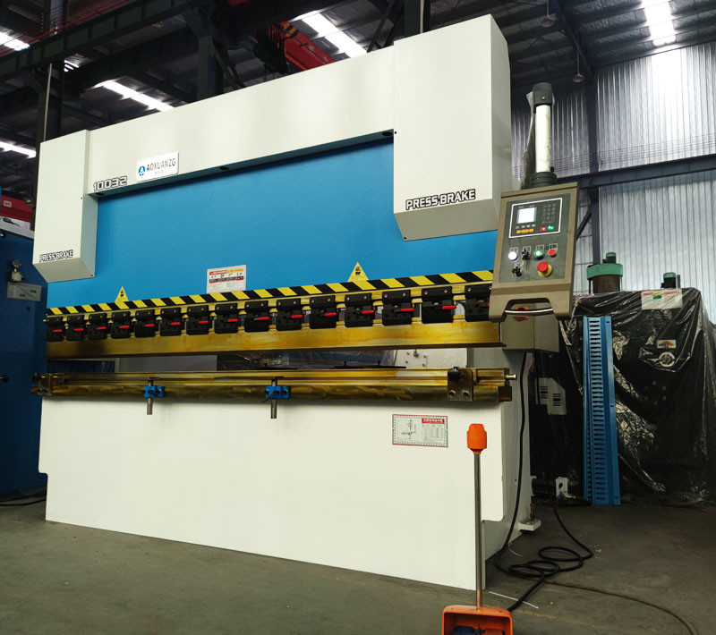 1000KN 3200mm CNC Press Bending Machine E21 With CE Certifictaion