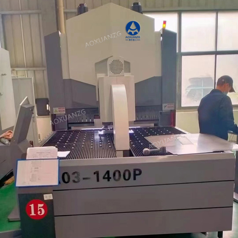 Servo Control 9 Axis CNC Press Bending Machine 2500mm Carbon Steel Automatic