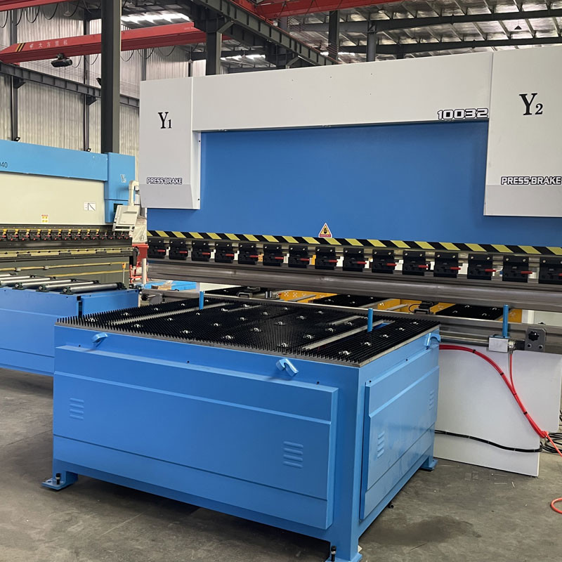 Full Automatic Press Brakes 100T3200MM Hydraulic With Lifting Platform