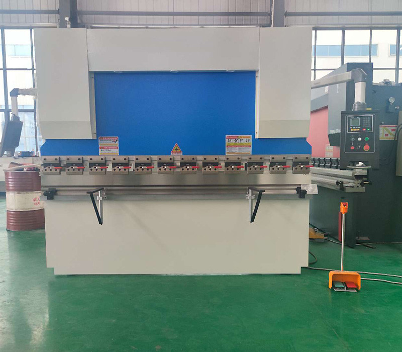Front Light Hydraulic Press Brakes 63T / 2500MM Blue White